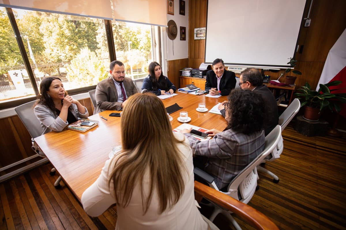 Liceo Eduardo Charme y Municipalidad de San Fernando firman compromisos por una Educación Pública de Calidad — foto 3