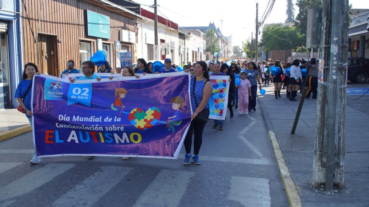 Liceo Eduardo Charme marcha por el Día Mundial de la Concienciación sobre el Autismo en San Fernando — foto 10