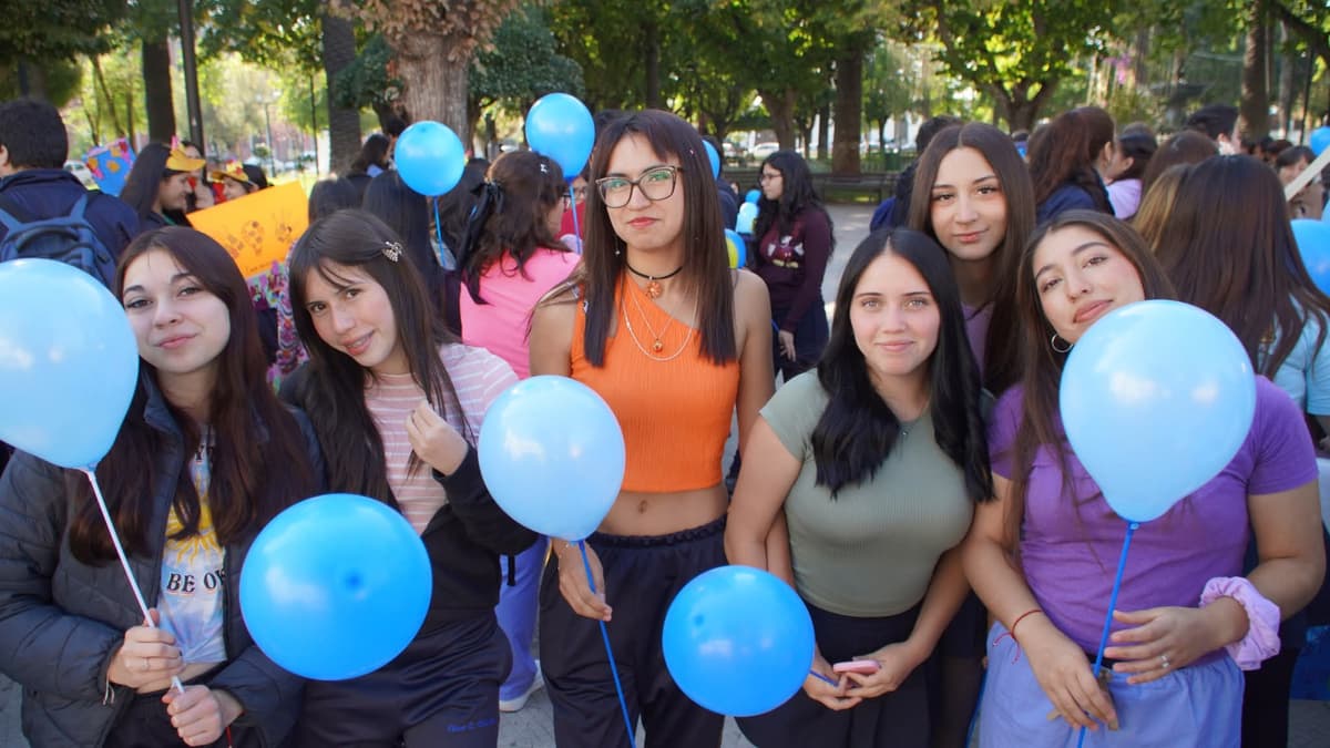 Liceo Eduardo Charme marcha por el Día Mundial de la Concienciación sobre el Autismo en San Fernando — foto 13